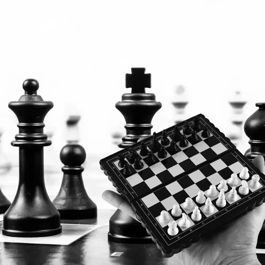 1Pc Mini Magnetic  Chess Set   - Kids Outdoor Kit recension och pris